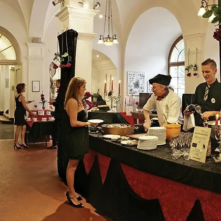 Robinson Club Schweizerhof فندق